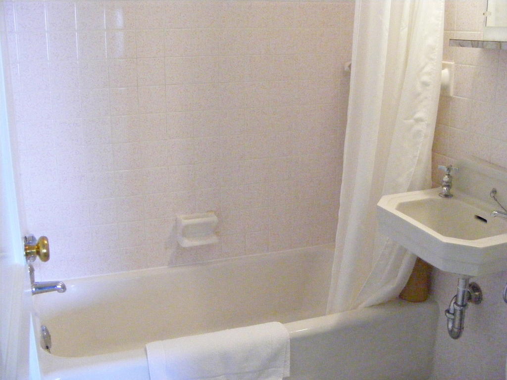 Hotel Motel Bon Accueil Rivière-la-Madeleine Habitación foto