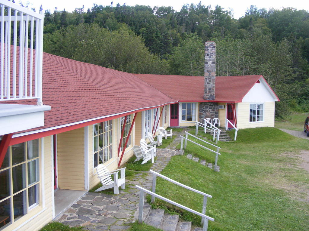 Hotel Motel Bon Accueil Rivière-la-Madeleine Exterior foto