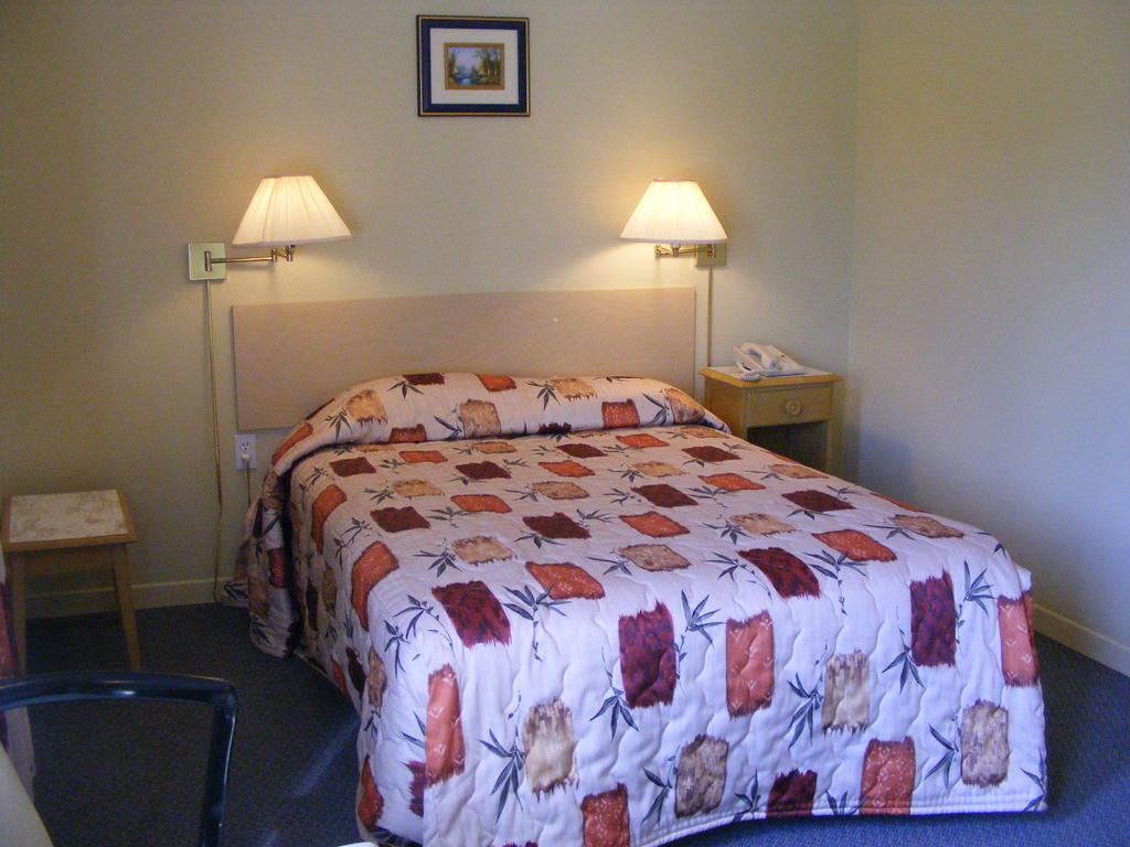 Hotel Motel Bon Accueil Rivière-la-Madeleine Habitación foto